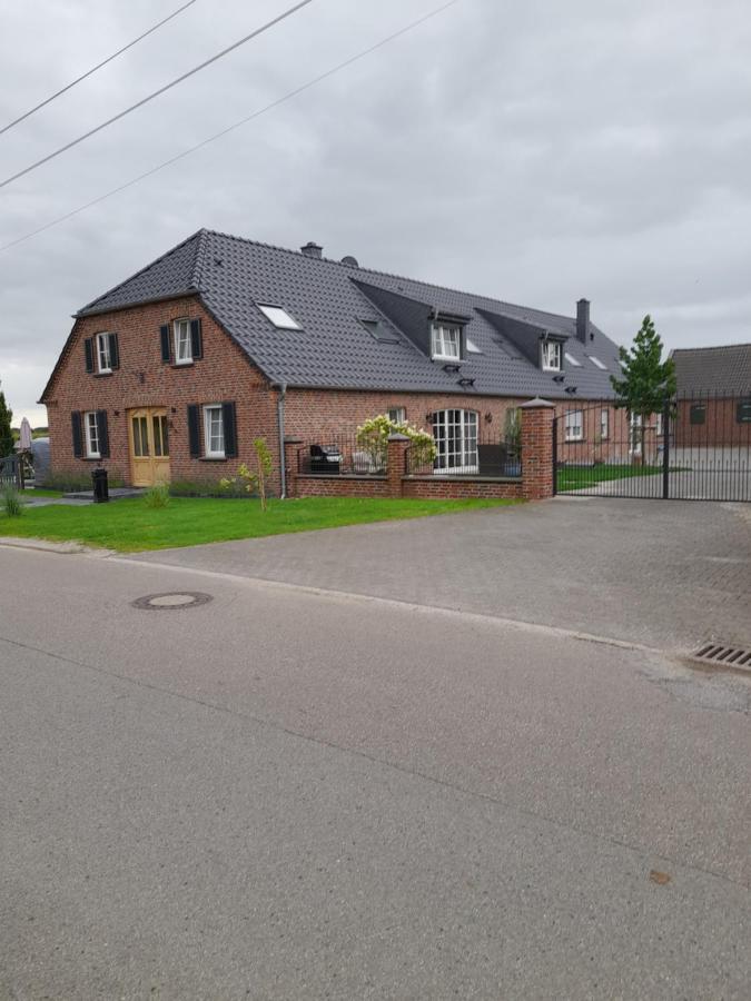 Hannekenbuurs Kleine Kune Kune Farm Weeze Exterior foto